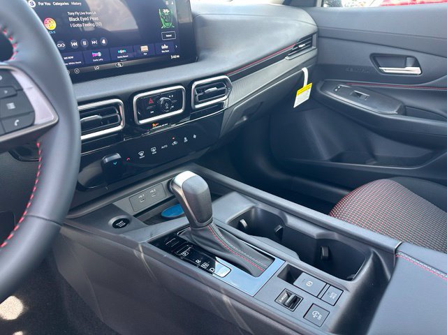 New 2027 Nissan Sentra SR w/ Floor Mat Package FWD image 27