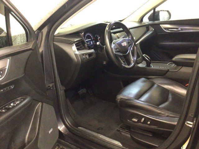 Used 2018 Cadillac XT5 Luxury w/ Driver Awareness Package AWD/4WD image 9