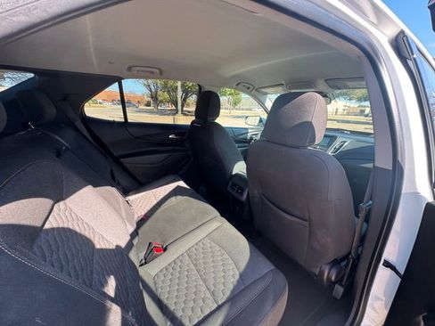 Used 2018 Chevrolet Equinox LT image 13