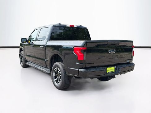 Used 2023 Ford F150 Lightning XLT AWD/4WD image 7