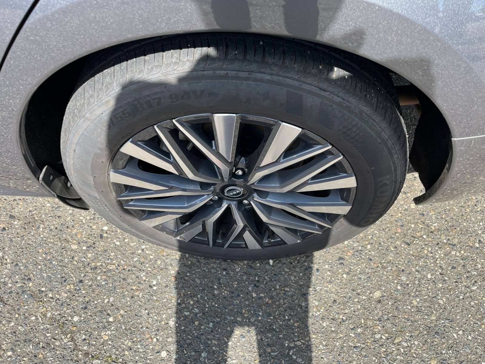Used 2025 Nissan Altima 2.5 SV FWD image 30