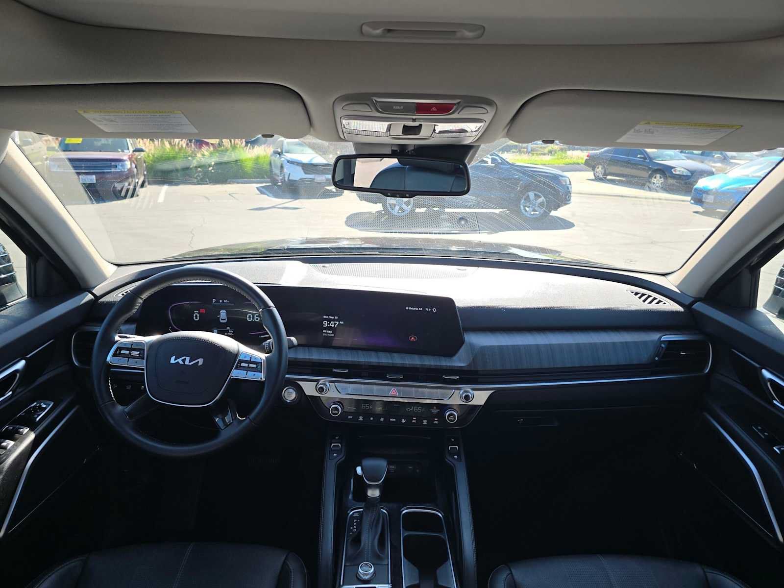 Used 2024 Kia Telluride EX w/ EX Captain's Chair Package FWD image 20
