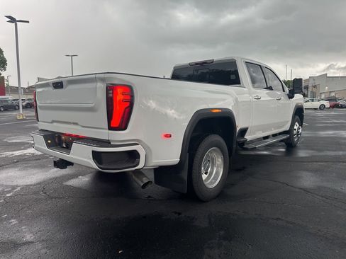 Used 2025 GMC Sierra 3500 Denali w/ Denali Reserve Package AWD/4WD image 10