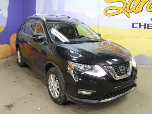 Used 2018 Nissan Rogue SV AWD/4WD image 2