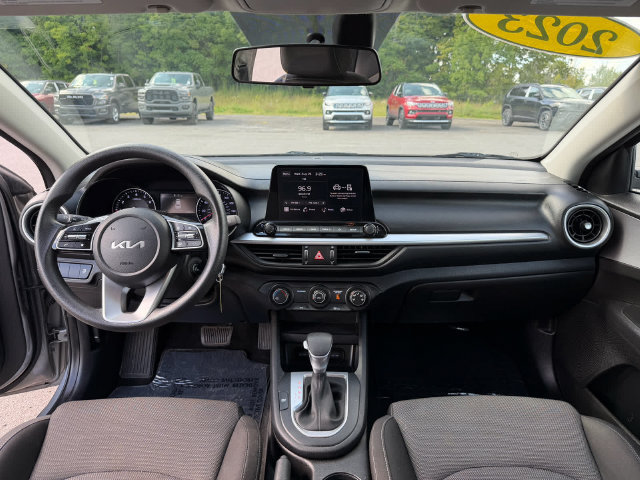 Used 2023 Kia Forte LXS FWD image 9
