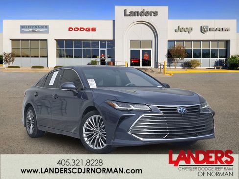 Used 2022 Toyota Avalon Limited w/ Advanced Safety Package image 1