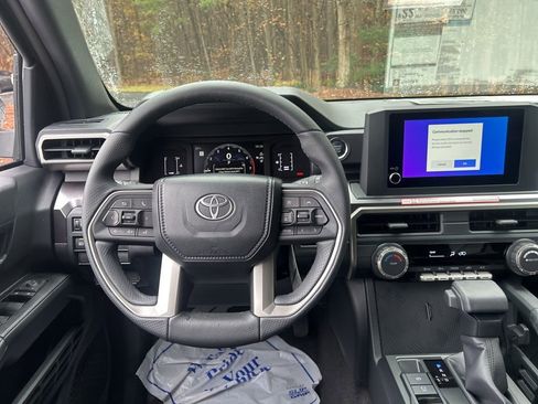 New 2025 Toyota 4Runner SR5 image 10