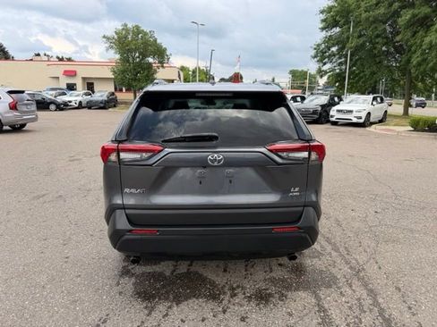 Used 2021 Toyota RAV4 LE AWD/4WD image 5