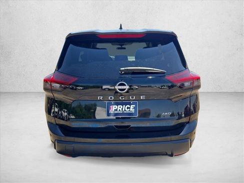 Used 2024 Nissan Rogue S AWD/4WD image 7