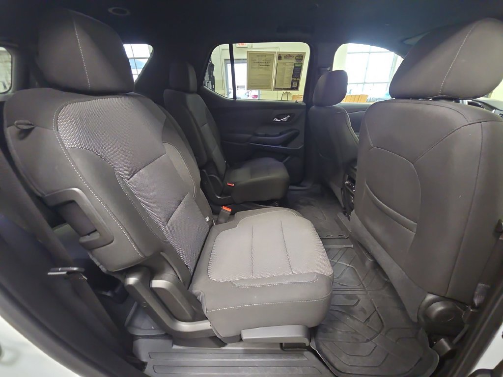 Certified 2024 Chevrolet Traverse LT FWD image 35