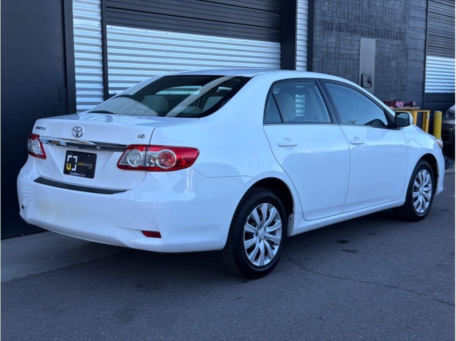 Used 2013 Toyota Corolla LE FWD image 3