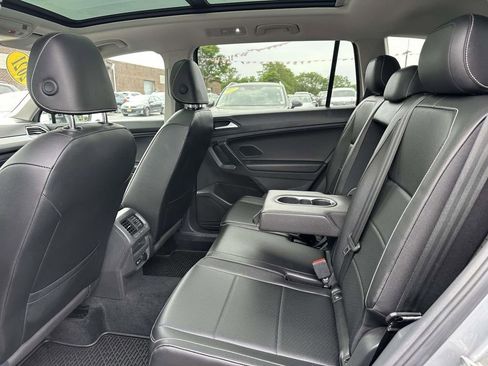 Used 2021 Volkswagen Tiguan SEL AWD/4WD image 10