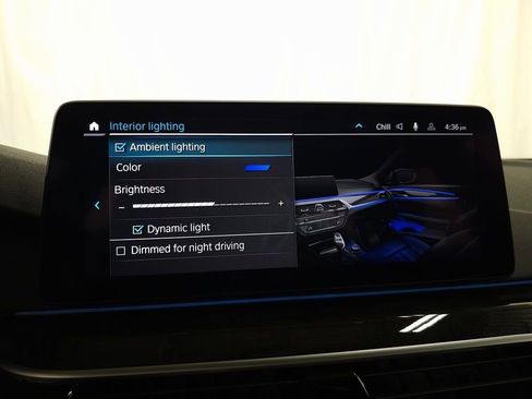 Used 2023 BMW 530e xDrive w/ Premium Package image 28