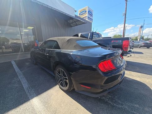 Used 2018 Ford Mustang Premium w/ Equipment Group 201A RWD image 3