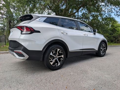 Used 2023 Kia Sportage EX FWD image 9