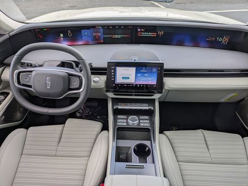 New 2026 Lincoln Nautilus Reserve image 16