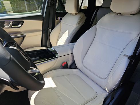 New 2026 Mercedes-Benz GLC 300 4MATIC image 16