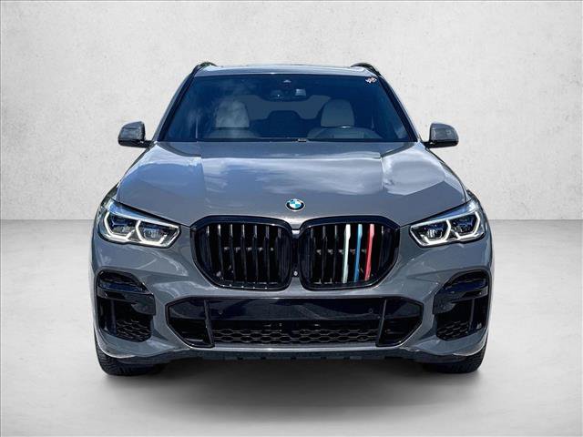 Used 2022 BMW X5 M50i w/ Executive Package AWD/4WD image 3