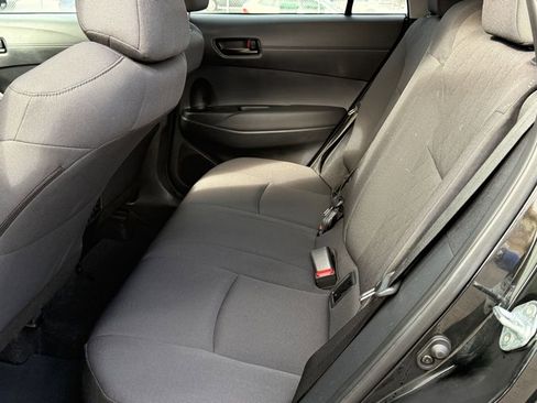 Certified 2025 Toyota Corolla Cross LE image 32