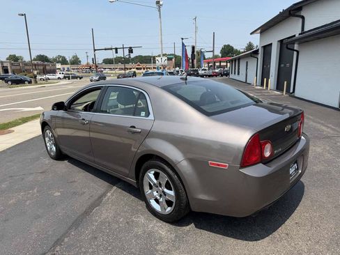 Used 2011 Chevrolet Malibu LS FWD image 3