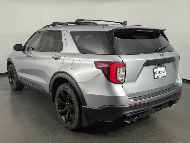 Used 2023 Ford Explorer ST w/ Technology Package AWD/4WD image 6
