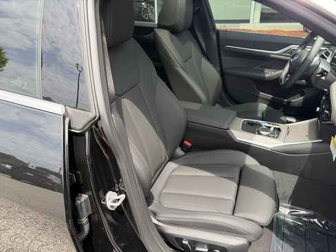 Used 2026 BMW i4 xDrive40i w/ Premium Package AWD/4WD image 36