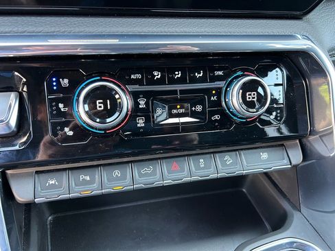 Used 2024 GMC Sierra 1500 Denali w/ Denali Reserve Package image 34