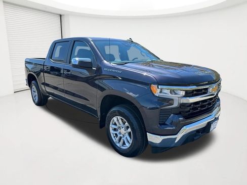Used 2023 Chevrolet Silverado 1500 LT AWD/4WD image 3
