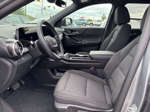 Used 2025 Chevrolet Equinox LT FWD image 27