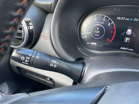 Used 2023 Nissan Kicks SR w/ SR Premium Package FWD image 20