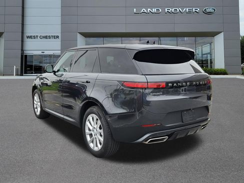 Used 2025 Land Rover Range Rover Sport SE AWD/4WD image 3