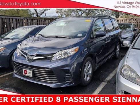 Used 2019 Toyota Sienna LE image 1