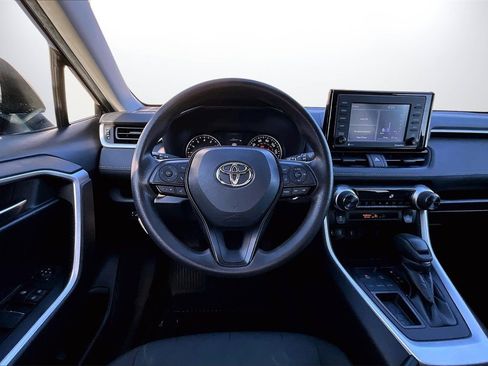 Used 2022 Toyota RAV4 XLE image 11
