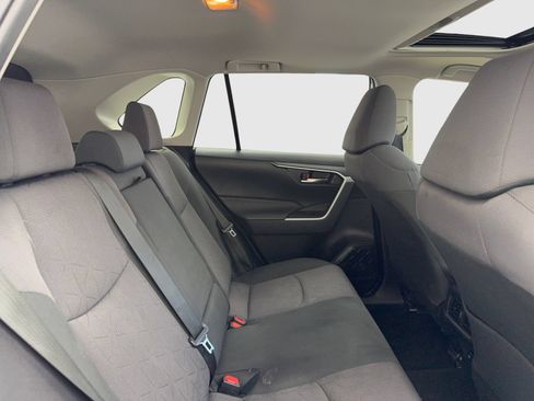 Used 2019 Toyota RAV4 XLE FWD image 45