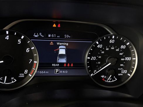 Used 2024 Nissan Frontier SV w/ SV Convenience Package image 17