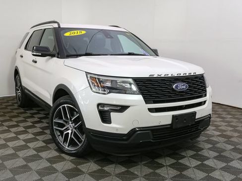 Used 2018 Ford Explorer Sport w/ Equipment Group 401A AWD/4WD image 3