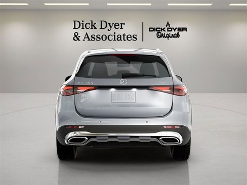 Used 2025 Mercedes-Benz GLC 300 4MATIC image 14