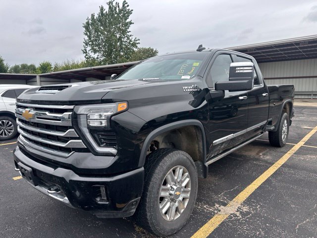 Used 2024 Chevrolet Silverado 2500 High Country w/ High Country Premium Package AWD/4WD image 17