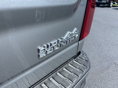 New 2026 Chevrolet Silverado 3500 High Country w/ Technology Package AWD/4WD image 12