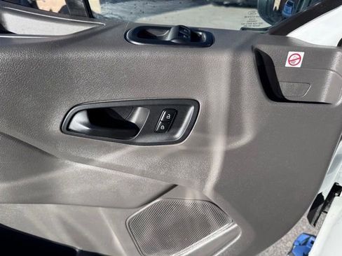 Used 2020 Ford Transit 150 XLT AWD/4WD image 24