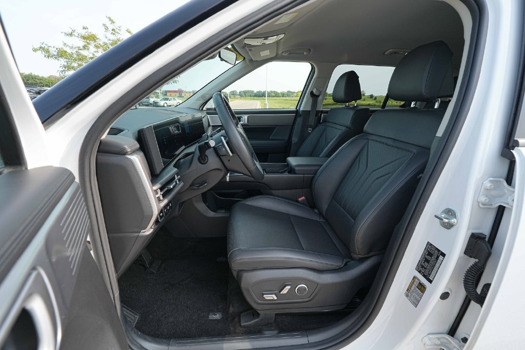 Used 2026 Hyundai Santa Fe SEL AWD/4WD image 18