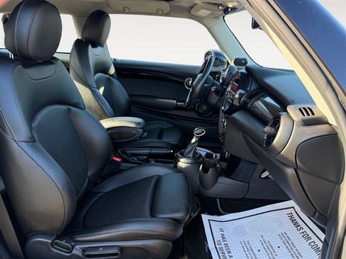 Used 2016 MINI Cooper S image 17