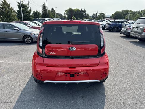 Used 2017 Kia Soul + w/ Audio Package FWD image 29