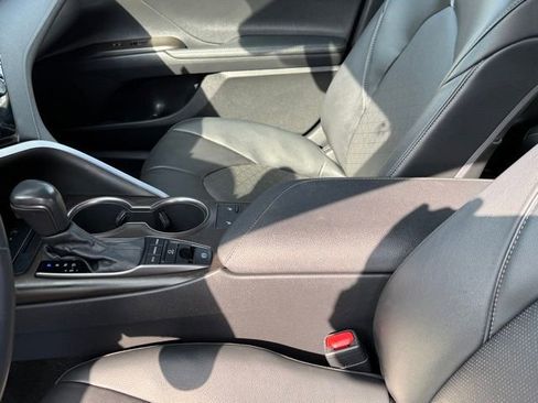 Used 2022 Toyota Camry XSE w/ Cold Weather Package image 23