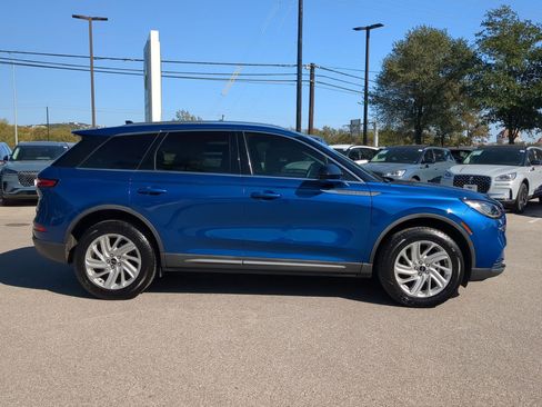 Used 2021 Lincoln Corsair Standard image 2