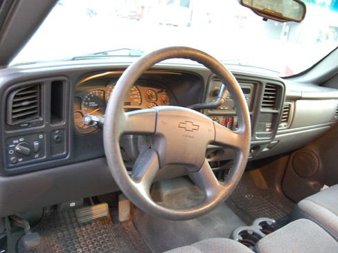 Used 2003 Chevrolet Silverado 1500 W/T image 13