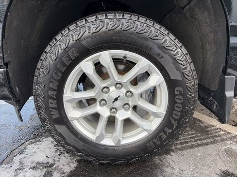 Used 2023 Chevrolet Silverado 1500 RST image 12