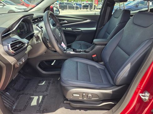 Used 2023 Chevrolet Bolt EUV Premier w/ Super Cruise Package FWD image 5
