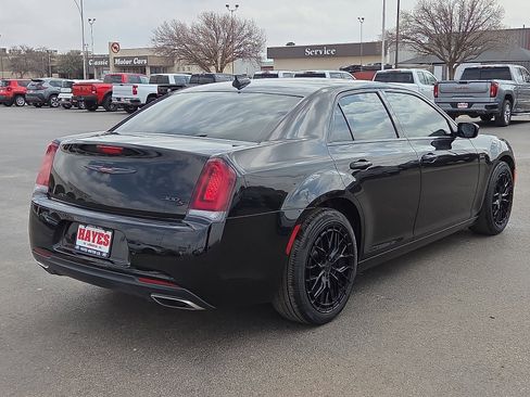 Used 2023 Chrysler 300 S image 4