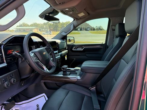New 2025 Chevrolet Silverado 1500 LT image 10